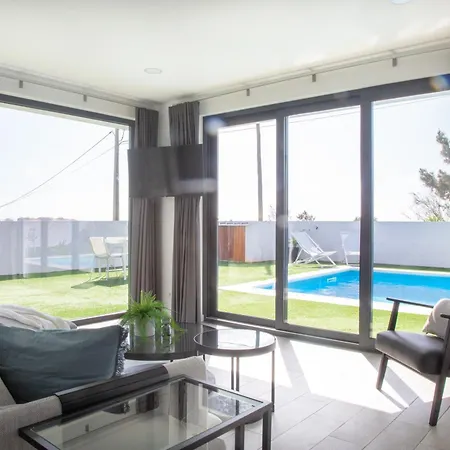 Premier Palaca Ground Floor, Walk To Reserve, Riberira D'iilas, Town Of Ribamar * Santo Isidoro