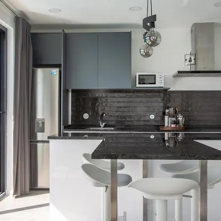 Premier Palaca - Ground Floor, Walk To Reserve & Town Feriehus Santo Isidoro