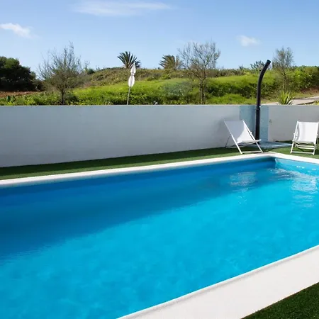 Appartement Premier Palaca Ground Floor, Walk To Reserve, Riberira D'iilas, Town Of Ribamar Santo Isidoro