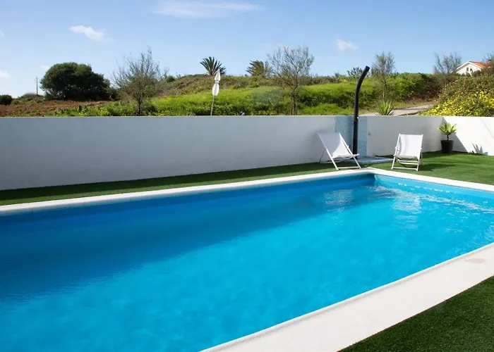 Appartement Premier Palaca Ground Floor, Walk To Reserve, Riberira D'iilas, Town Of Ribamar Santo Isidoro